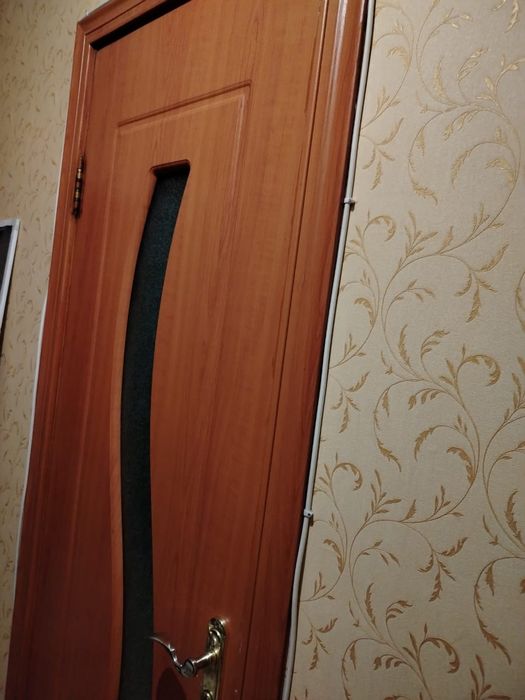 Продам межкомнатные двери 4 штук