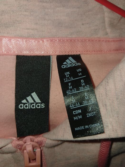 Женская толстовка ADIDAS Must Haves Versatility