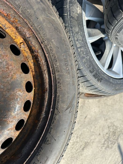 Cauciucuri M+S 215/60 R16