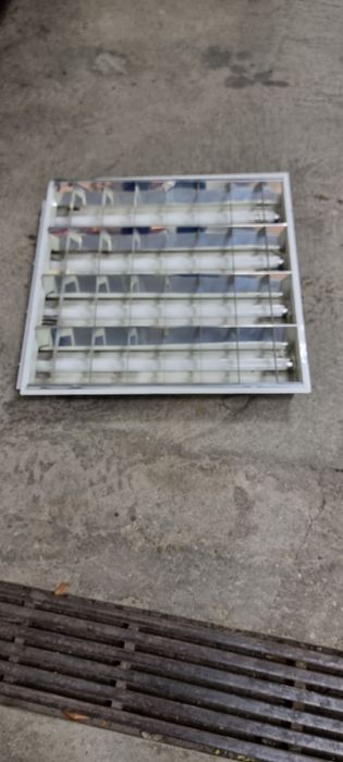 Lampa tavan fals