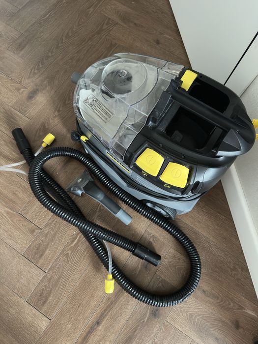 Моющий пылесос Karcher Puzzi 8/1