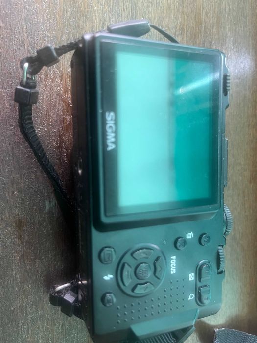 Фотоапарат SIGMA DP1