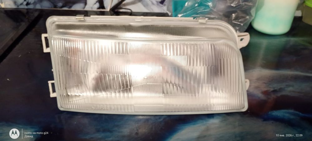 Фара Mitsubishi Chariot и  Space Wagon