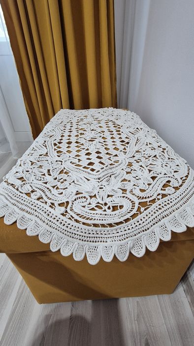 Fața de masa lucrata manual in stil macrame 100x65 cm