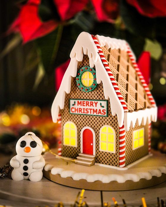 Casuța magică de turtă dulce – decorațiunea perfectă pentru Crăciun!