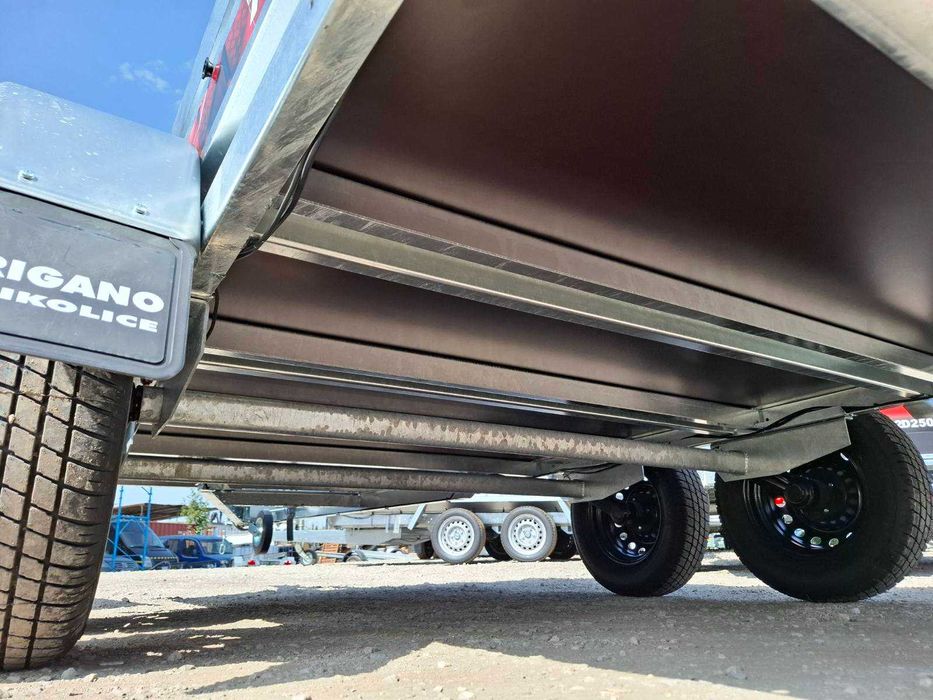 НОВО ремарке за лек автомобил TRIGANO 2P265