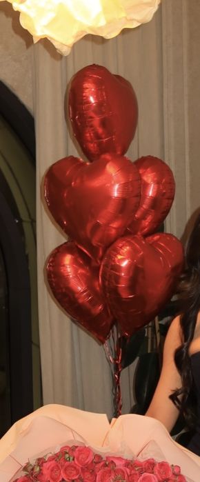воздушные шарики , сердечка