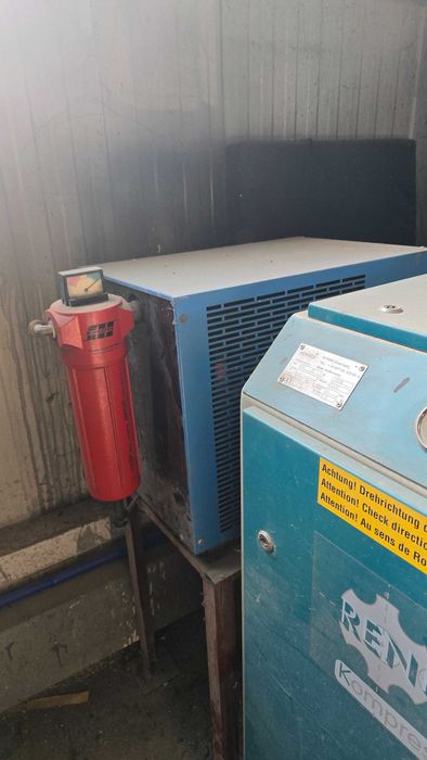 Винтов компресори на Renner RS015