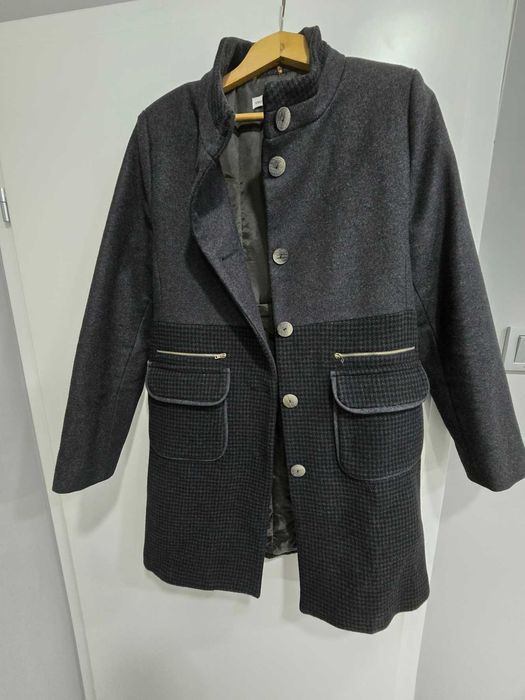 Стилно дамско дизайнерско палто