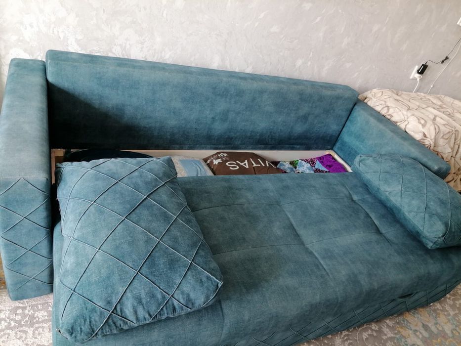 Продам диван в хорошем состоянии