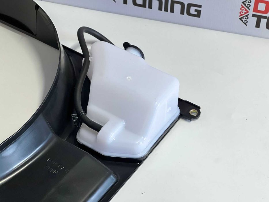 Диффузор радиатор Toyota LC200