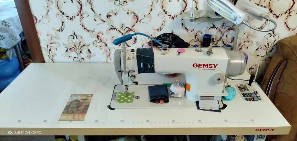 Промышленная швейная машинка