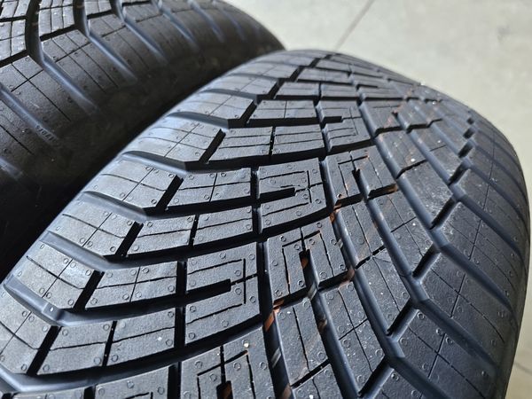 235/60/18 Continental 2piese