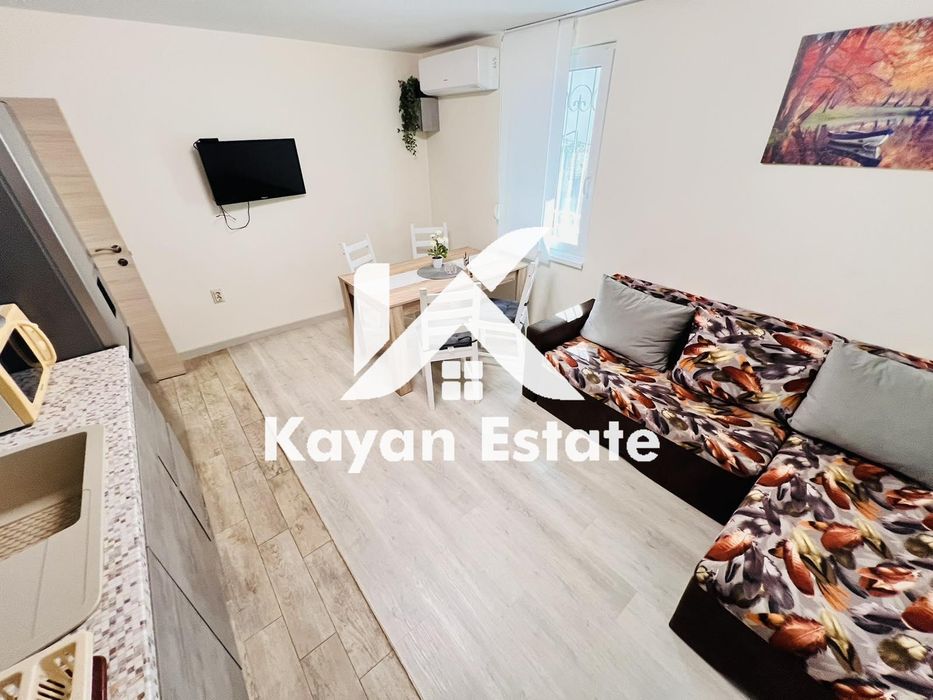 Дава се под наем Двустаен апартамент в Бургас, Център - 45 кв.м за 382.5 € - Снимка #4