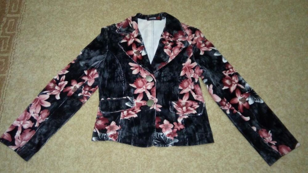 Продам женский пиджак