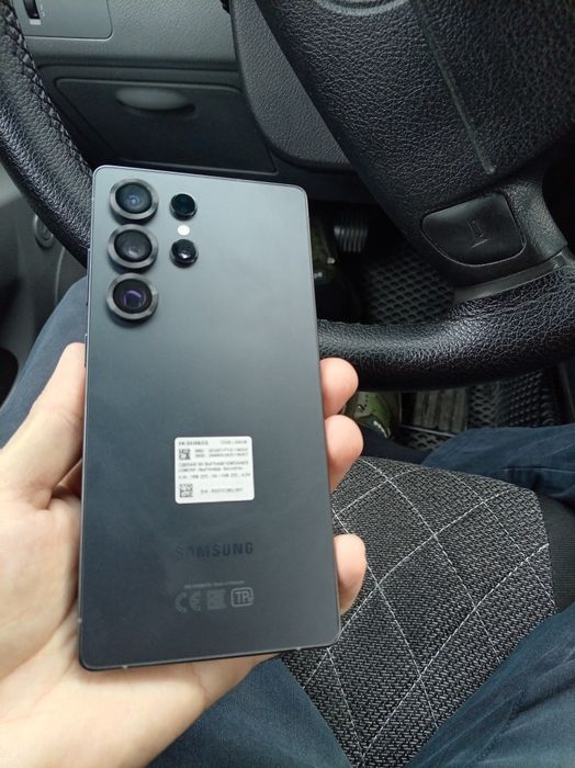 Samsung  S25 Ultra 12/256 кора