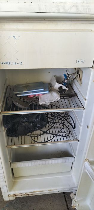 Продам холодильник бирюса 2
