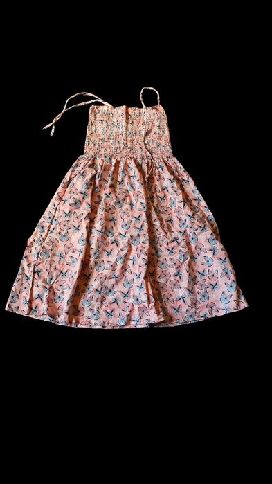 Розава рокля на пеперуди