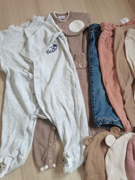 Set hainute+căciuli 6-9 luni