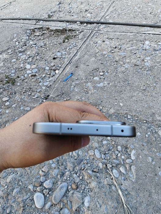 Продам смартфона Vivo V70