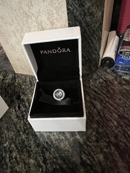 Гривна с талисман Pandora