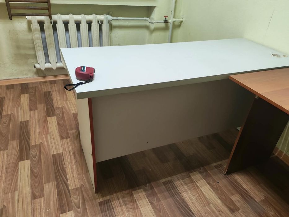 Продам стол письменный со шкафом