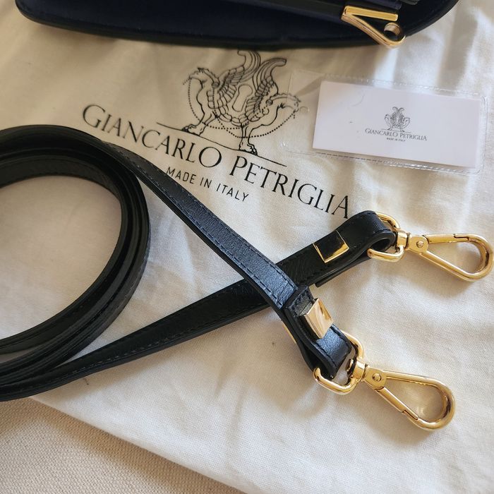 Кожена чанта Giancarlo Petriglia дръжки лого златиста синя черна зелен