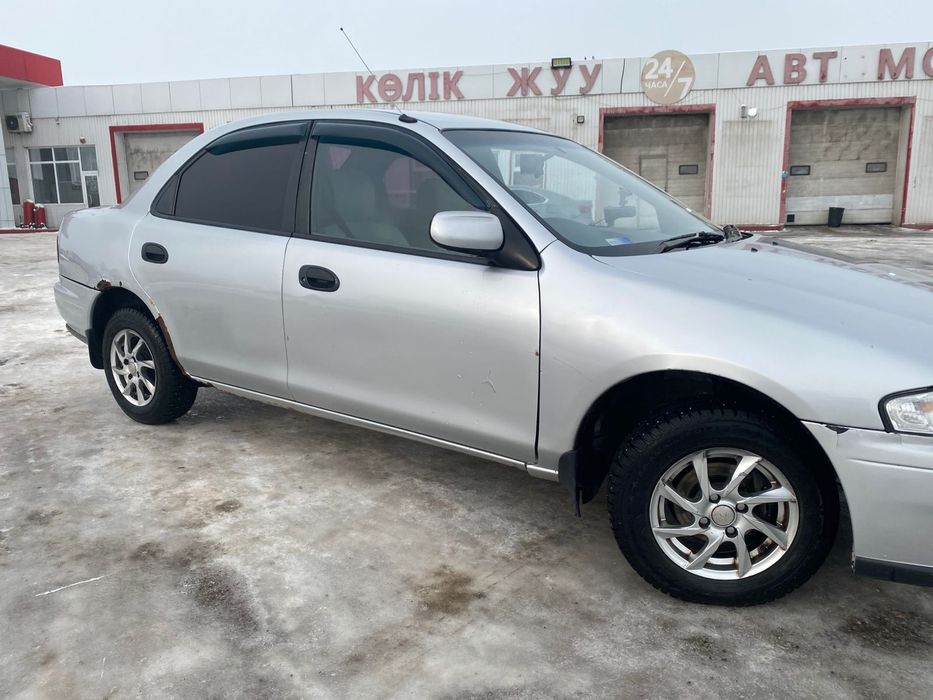 Mazda Familia  продам