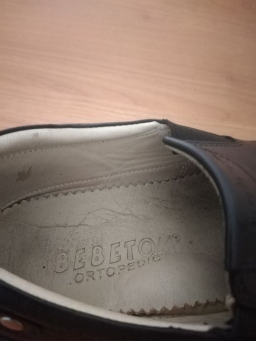 Продам детские туфли