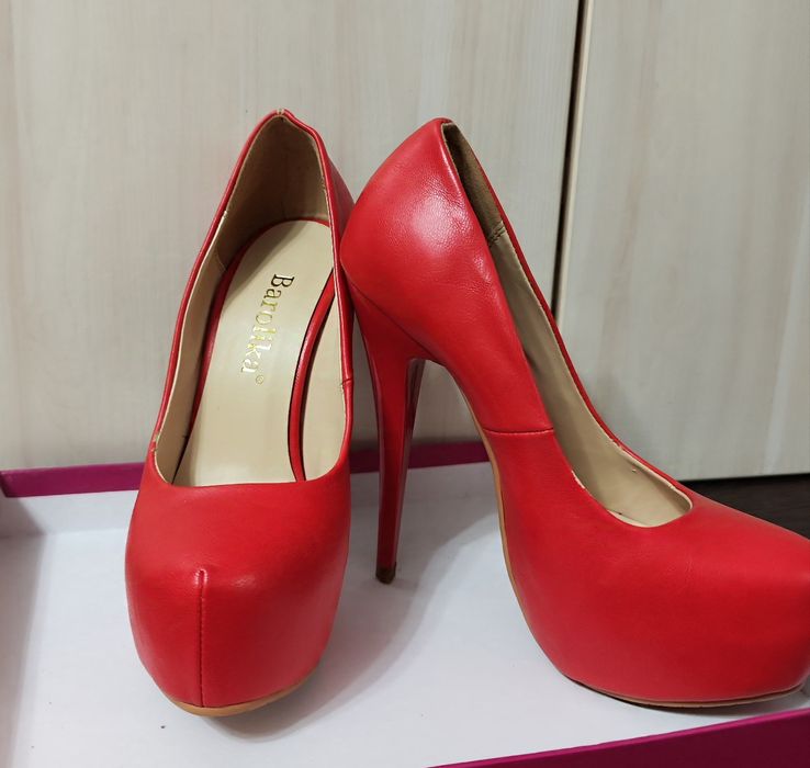 Женская обувь.Туфли