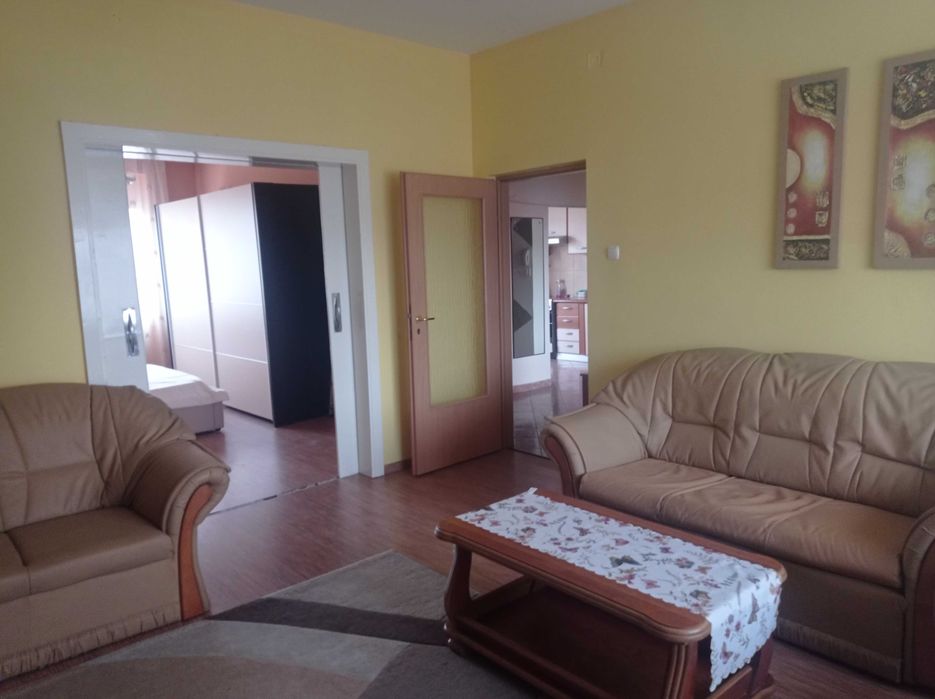 Chirie apartament central 3 camere