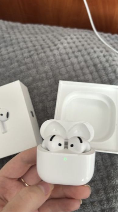 Наушники Apple AirPods 4 белый