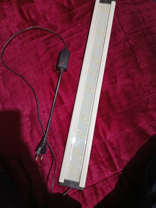 Akvarium uchun svet 58 Sm