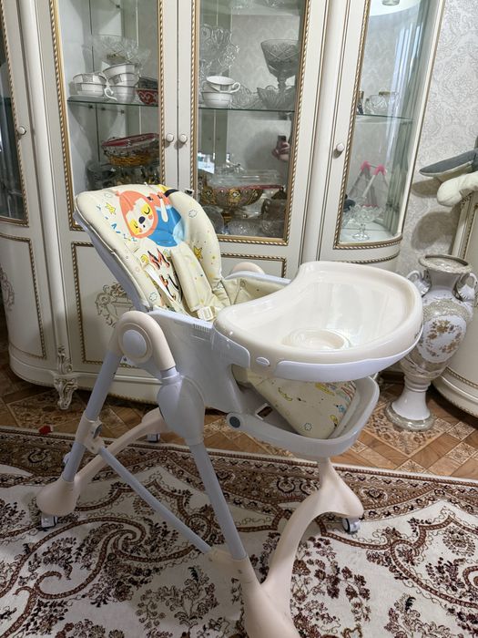 Детский стол для кормления