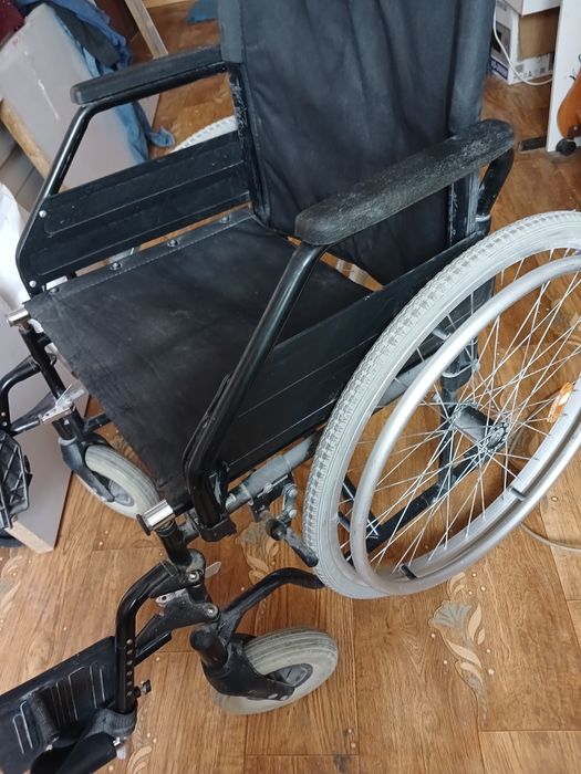 Инвалидная коляска