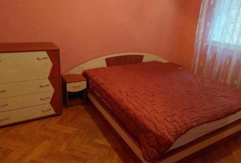 Тристаен апартамент под наем в кв. Свобода