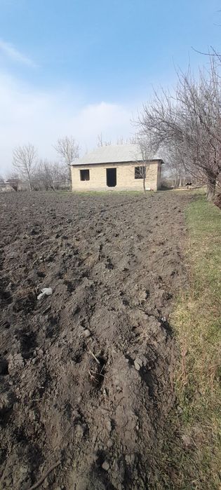 Продаётся земля и участок