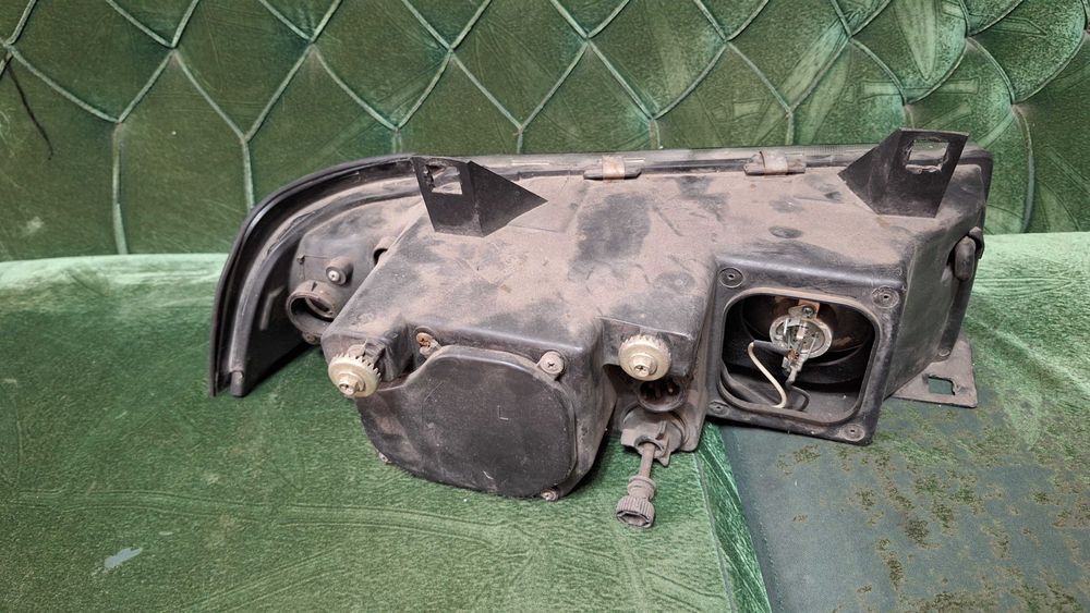 Фары от BMW E36, цена за обе