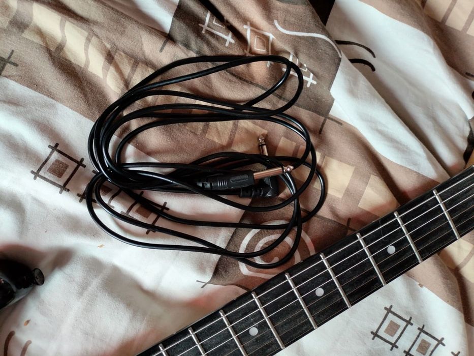 Электрогитара ROCKDALE