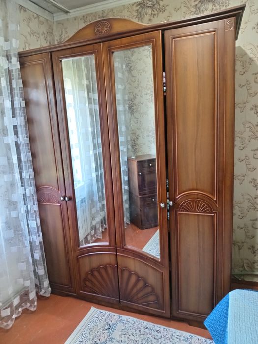 Спальни гарннитур б. У.  70 000 тг.