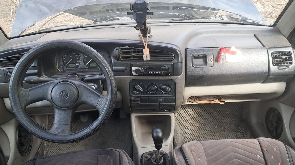 Продам машину срочно