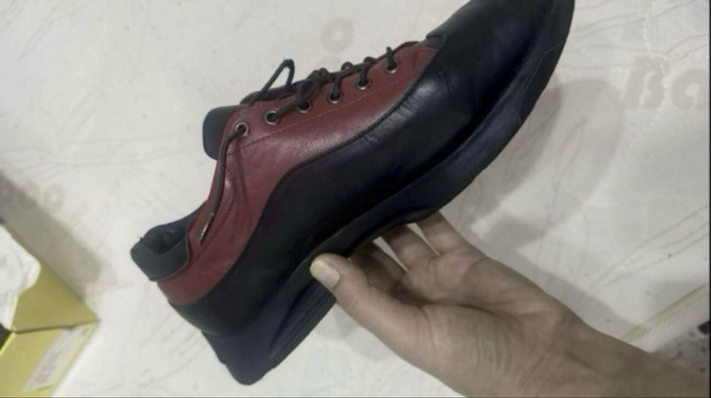 Кроссовки женские кожаные