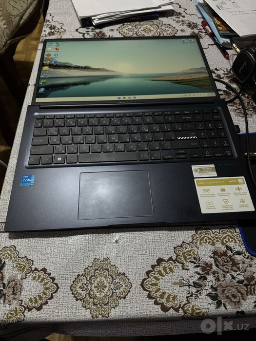 Asus vivobook X1504VA