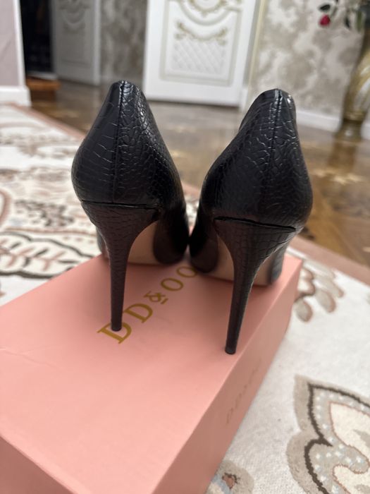 Черный каблук 36 размера