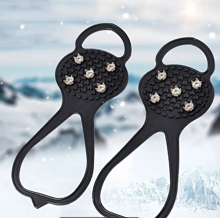 Ледоступы. Одевают на обувь. С металлическими шипами.