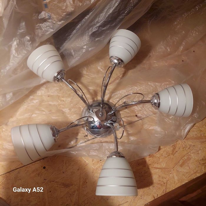 Lustra cu 5 brate noua nefolosita