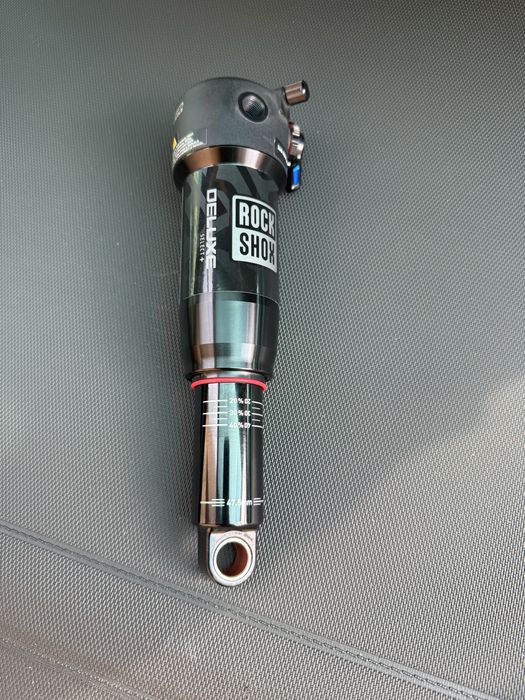 Rockshox deluxe select+ 185x47.5 trunnion