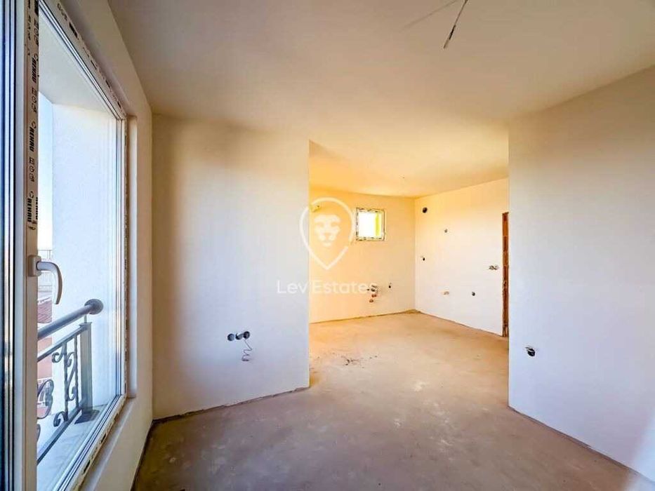 Продава се Двустаен апартамент в Бургас, Сарафово - 66 кв.м за 1591 €/кв.м - Снимка #4