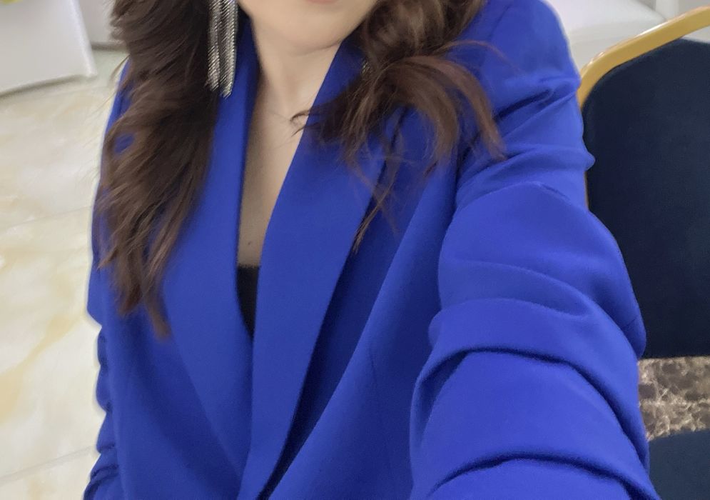 Продам брючный костюм  двойка