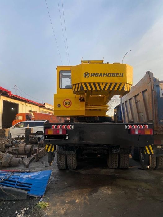 Avtokran sotuvda Srochna sotiladi!